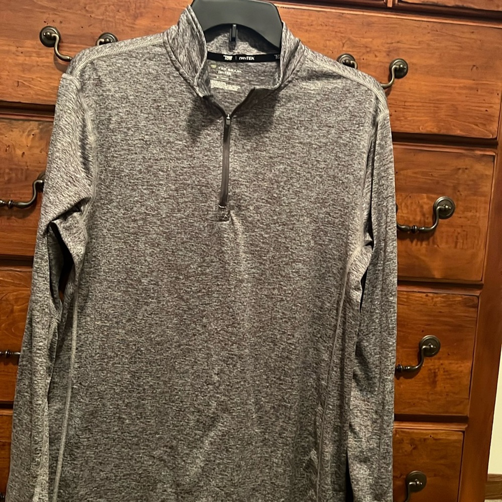 𝅺TEK GEAR Drytek Men's Size Medium Athletic Shirt -NWOT